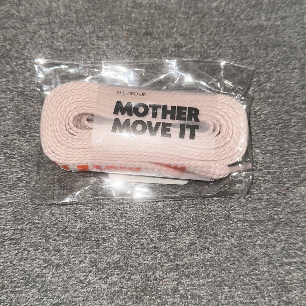 Mother Move it shoe laces